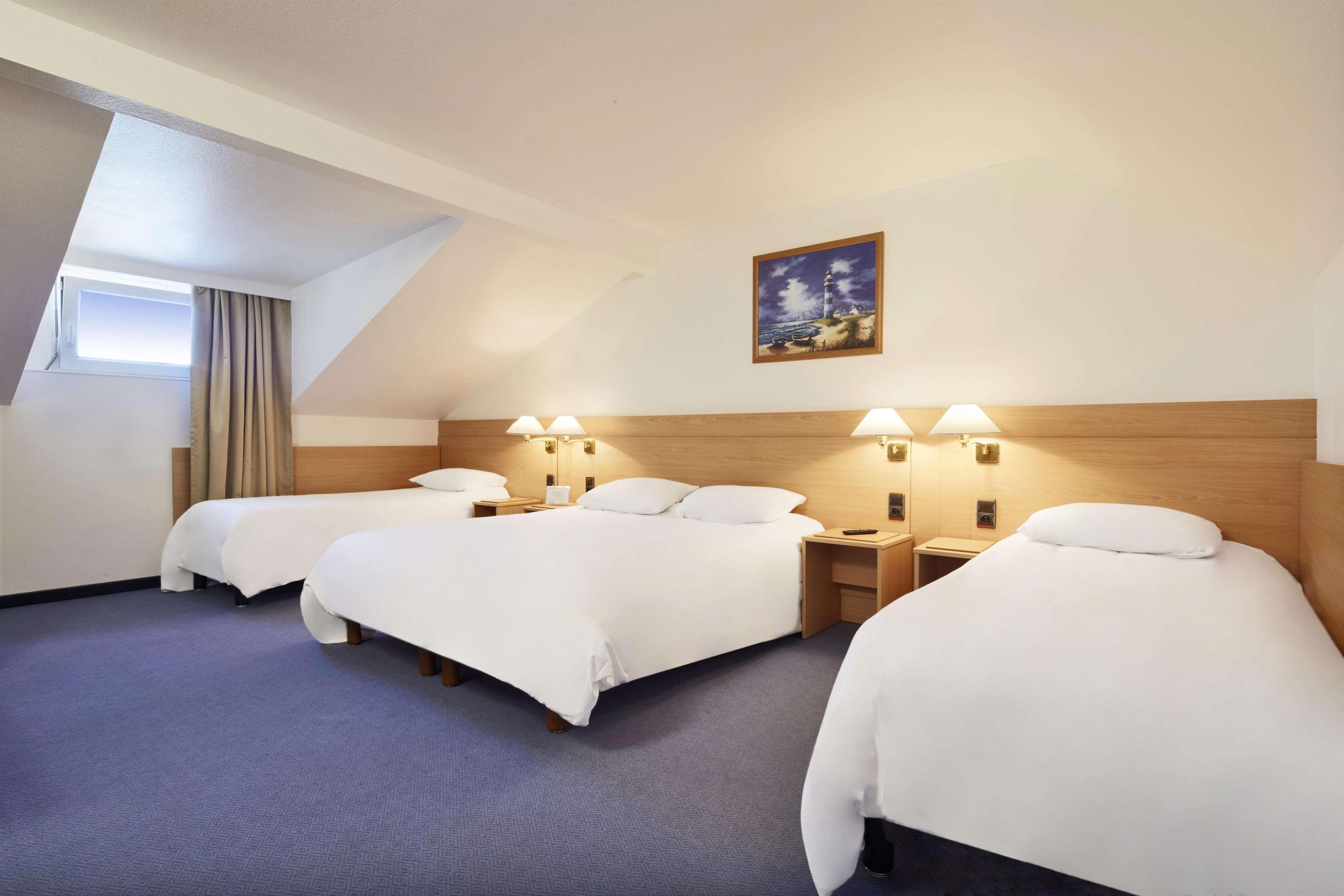 Kyriad Montbeliard Sochaux Exterior photo